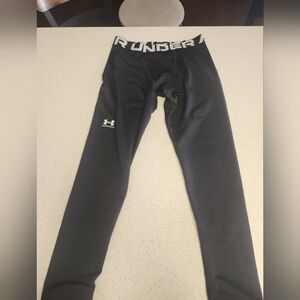 Under Armour Black Thermal. Youth XL